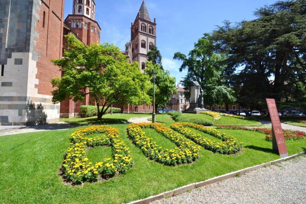 Appartamento Conte Verde Vercelli Bagian luar foto